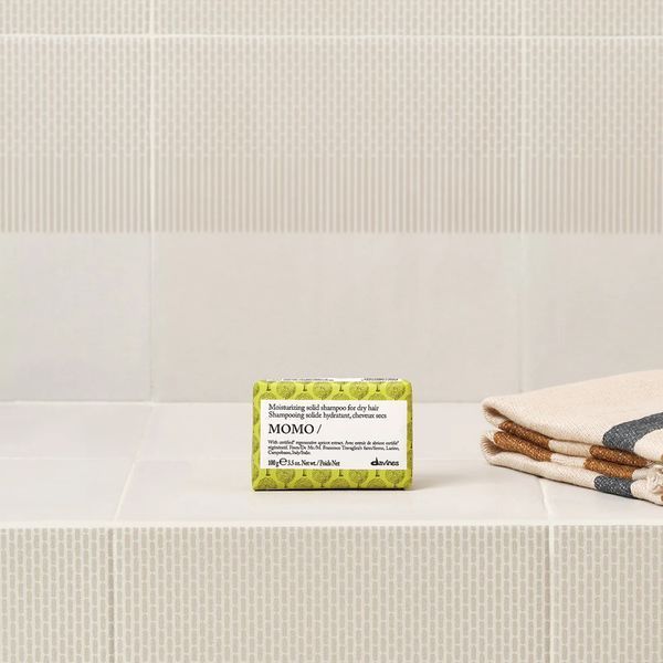 MOMO Shampoo bar Твердый шампунь для увлажнения сухих и обезвоженных волос Essential Haircare Davines, 100 мл