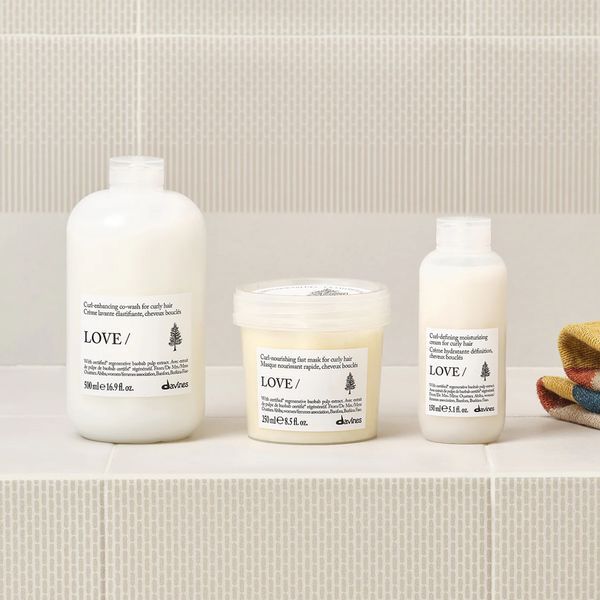 LOVE curl Hair Mask Маска для живлення та контролю завитка Essential Haircare Davines, 250 мл